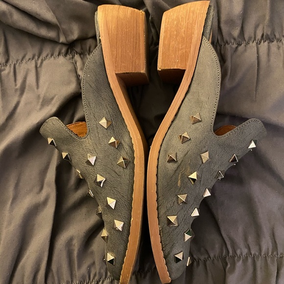 Mi.iM Shoes - Mi.iM “Studded+Heeled-Mule”